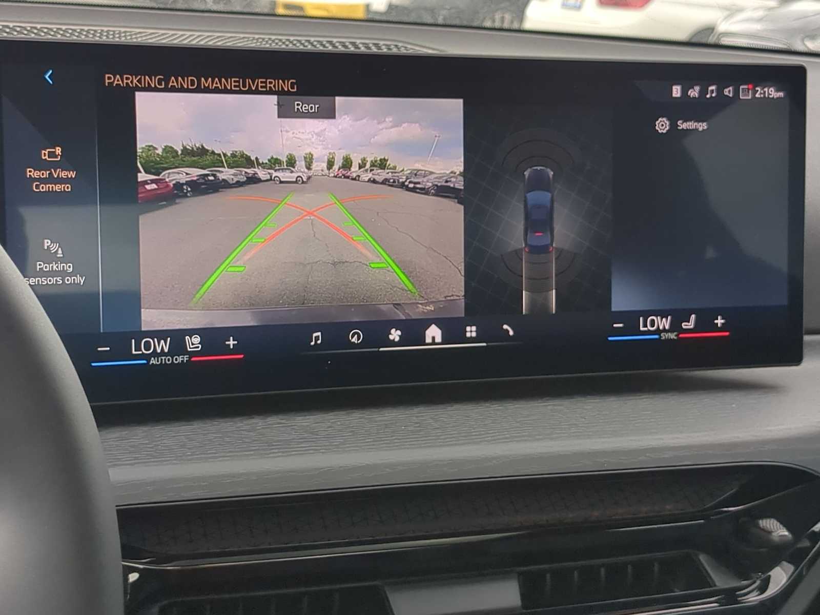 Thumbnail: 2025 BMW 3 Series - 32