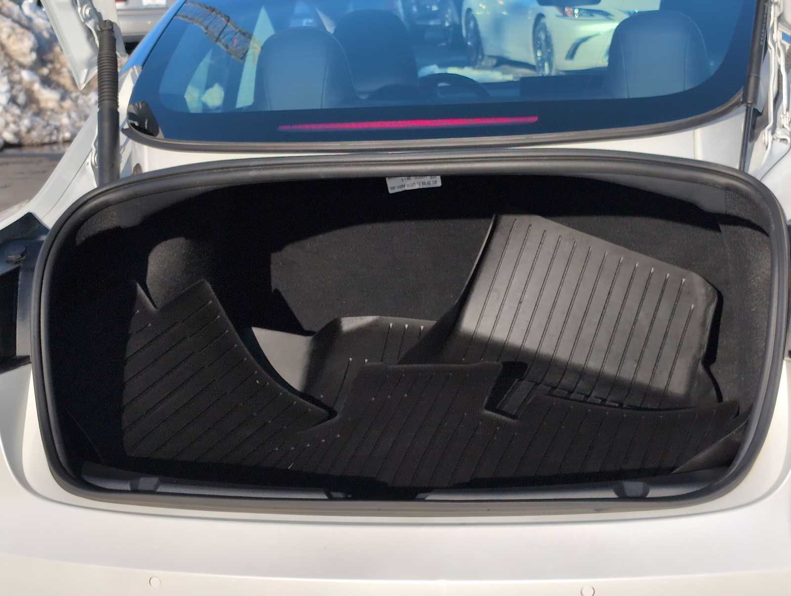 Thumbnail: 2021 Tesla Model 3 - 32