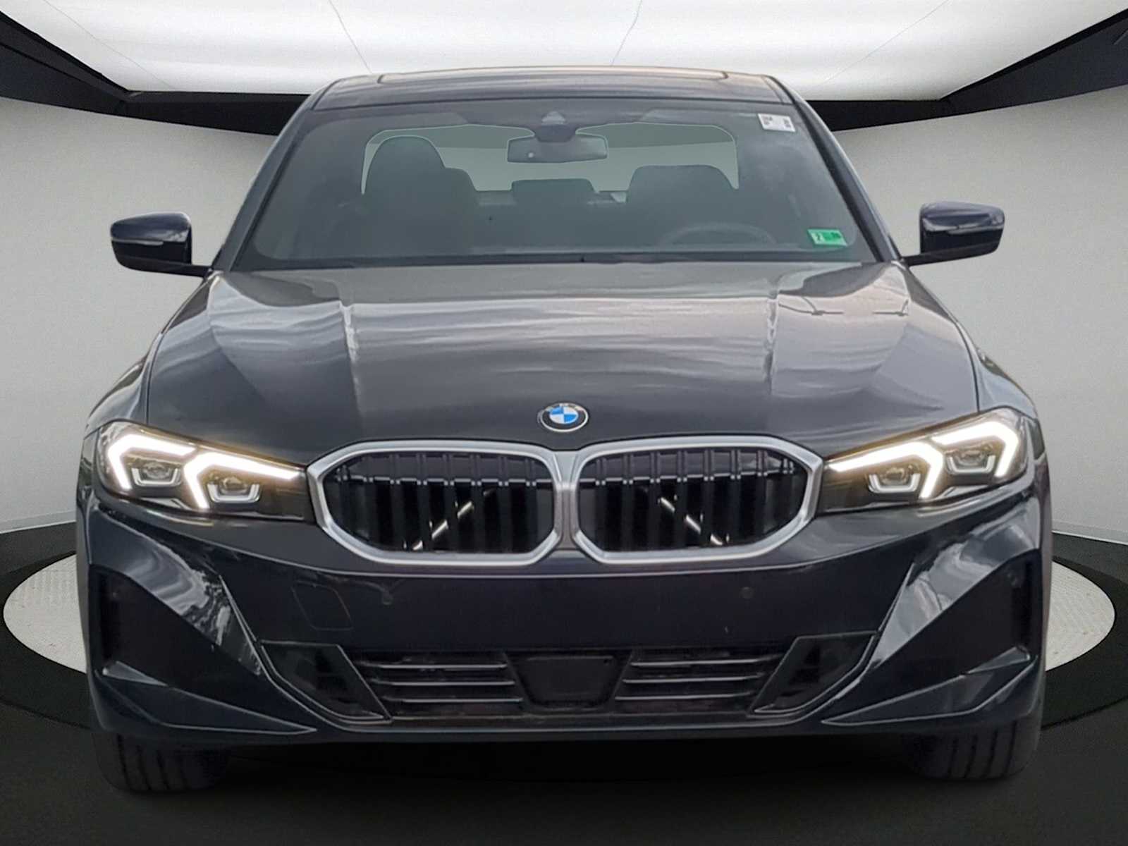 Thumbnail: 2025 BMW 3 Series - 3