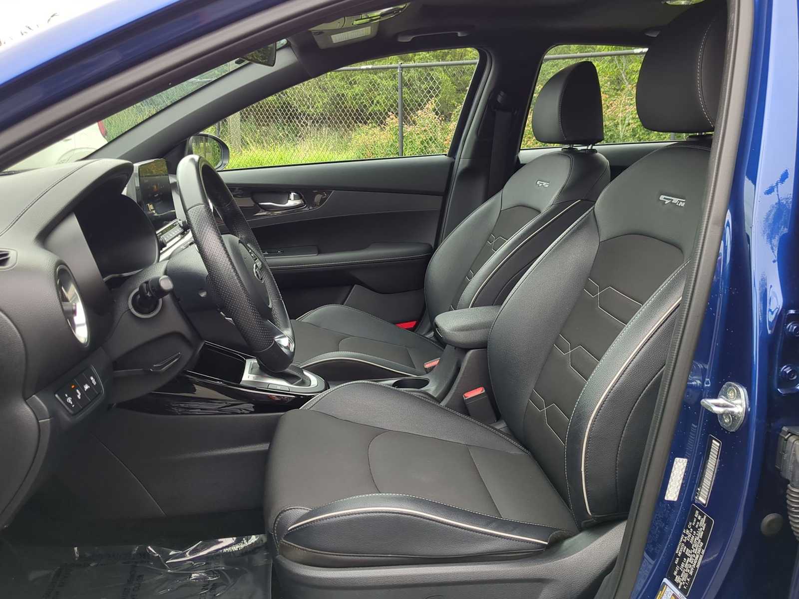 Thumbnail: 2021 Kia Forte - 17