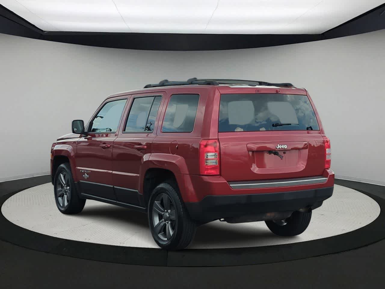 Thumbnail: 2014 Jeep Patriot - 6