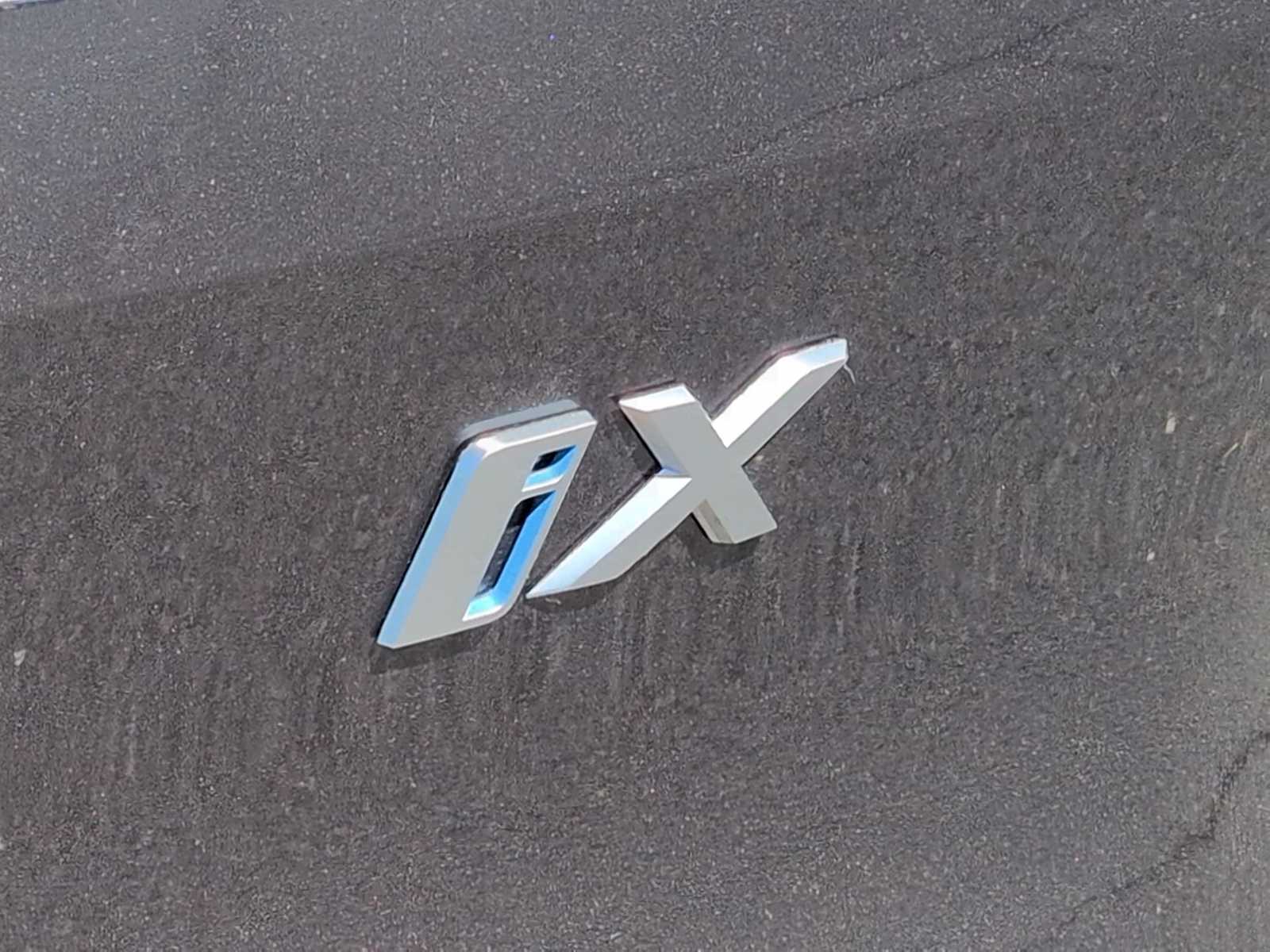 Thumbnail: 2022 BMW iX - 13