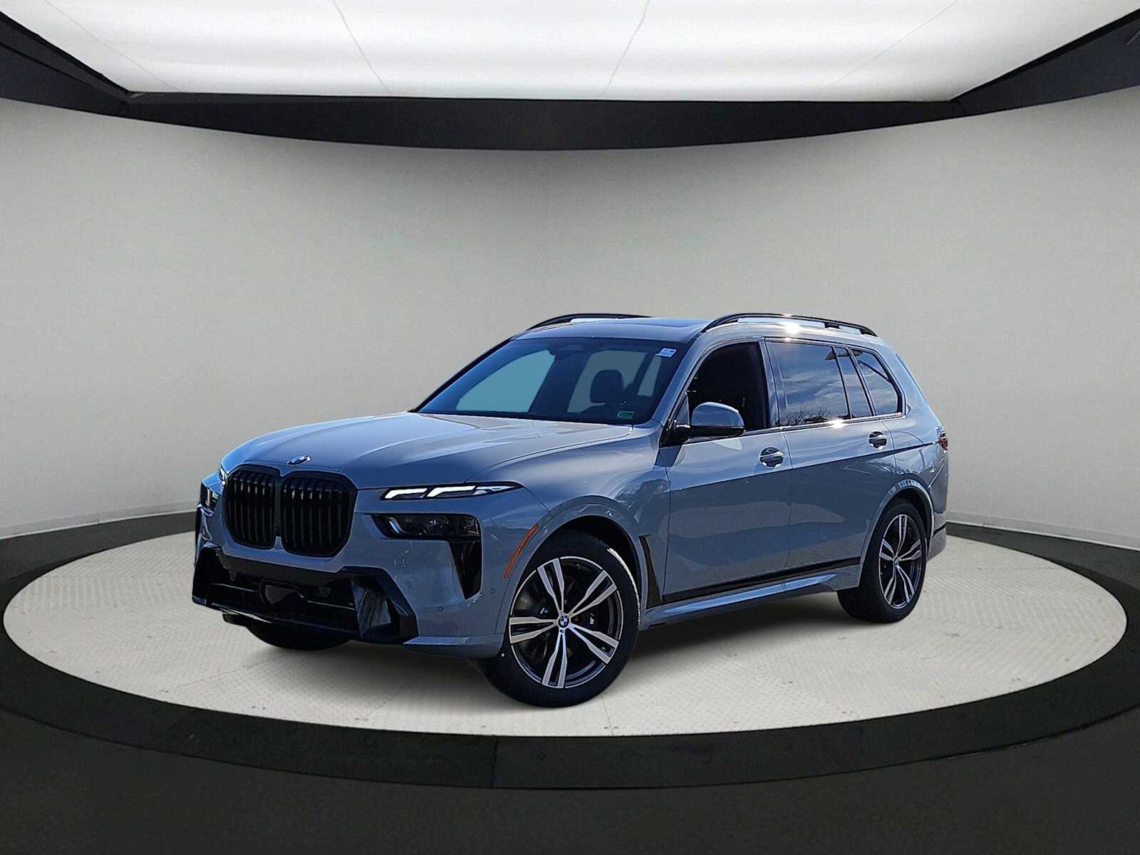 Thumbnail: 2026 BMW X7 - 1
