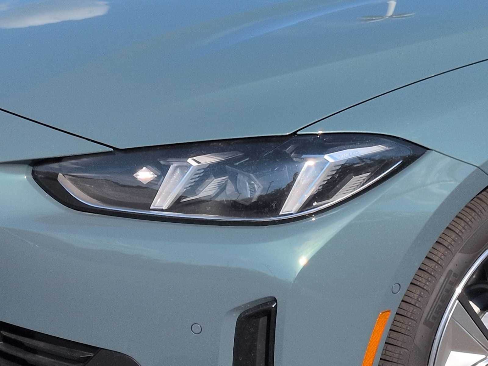 Thumbnail: 2026 BMW i4 - 11