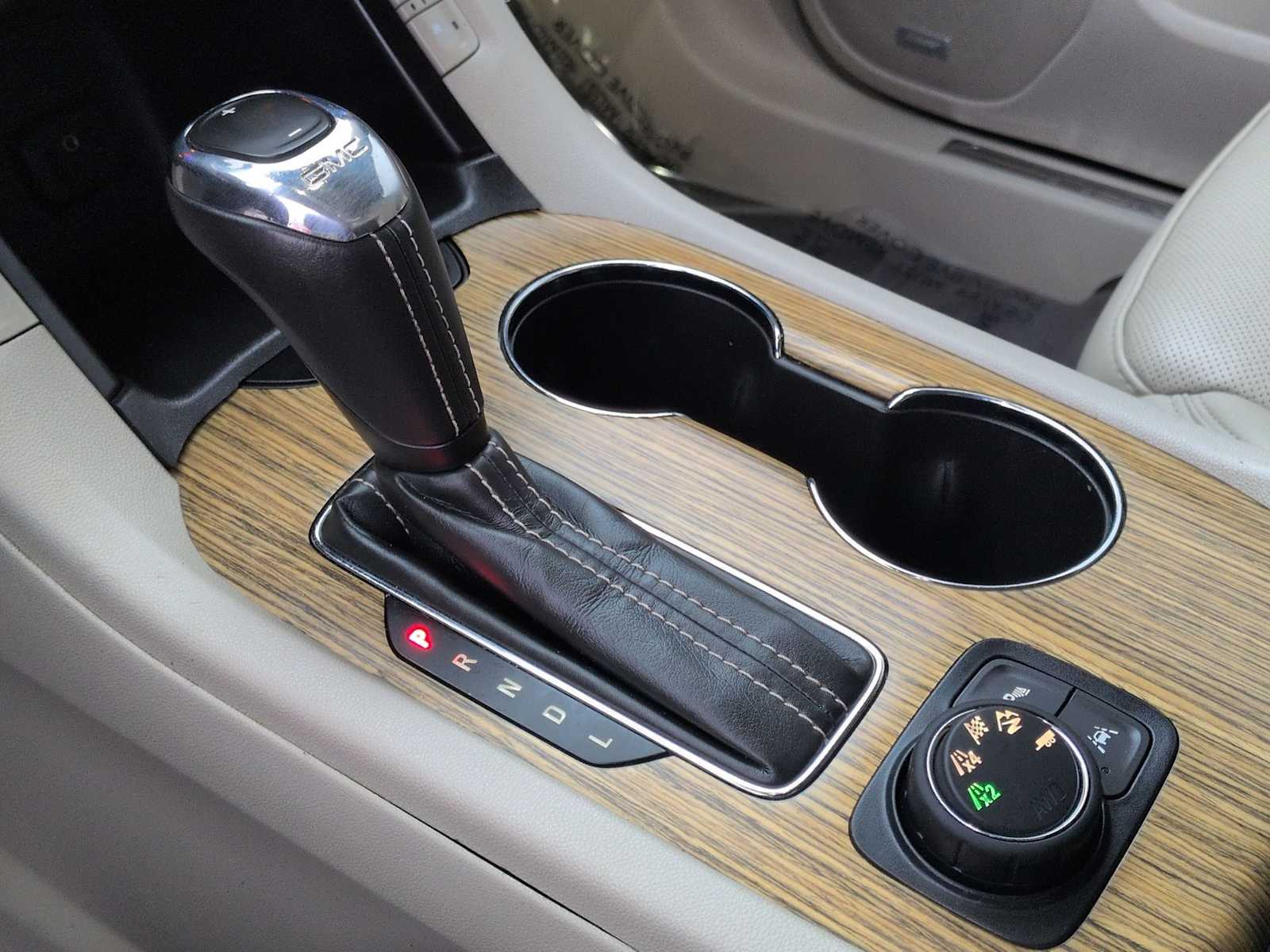 Thumbnail: 2017 GMC Acadia - 35