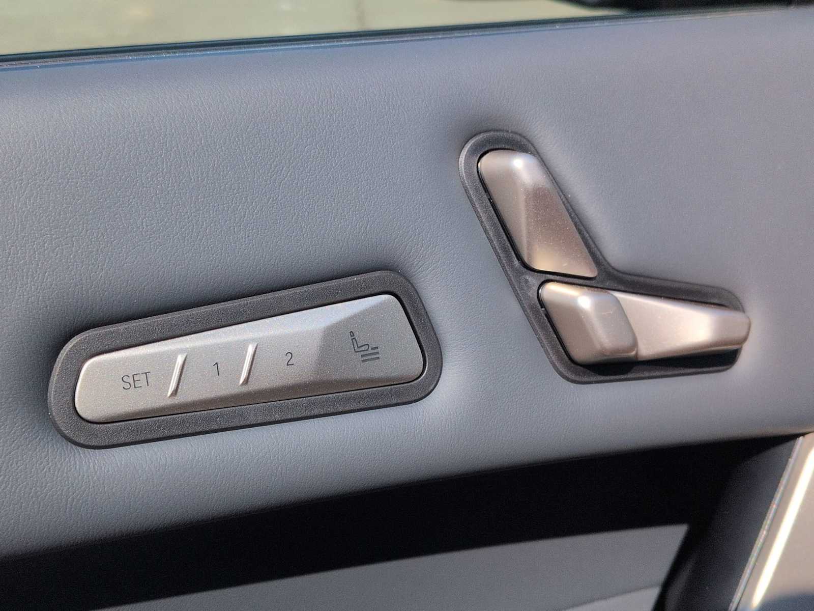 Thumbnail: 2026 BMW iX - 17