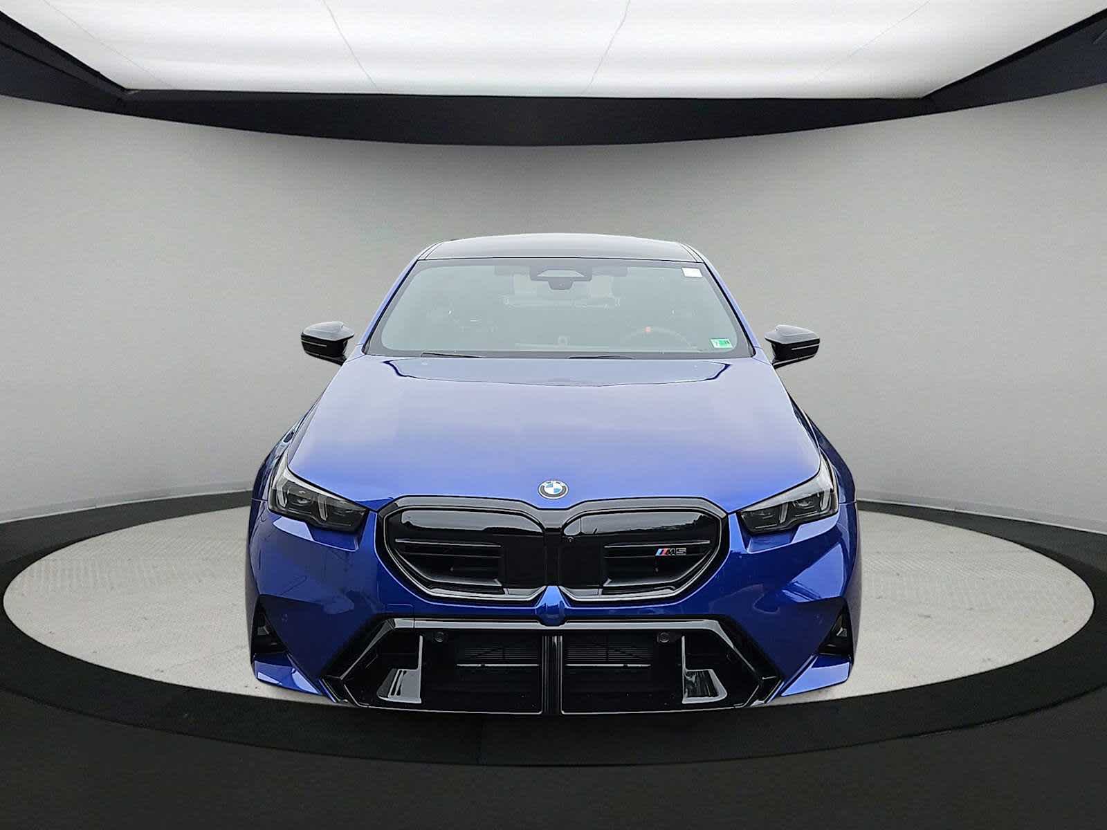 Thumbnail: 2026 BMW M5 - 3