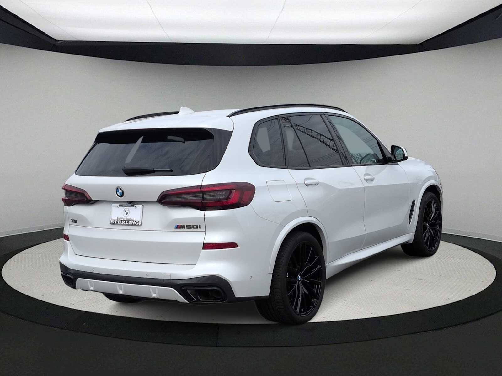 Thumbnail: 2023 BMW X5 - 8