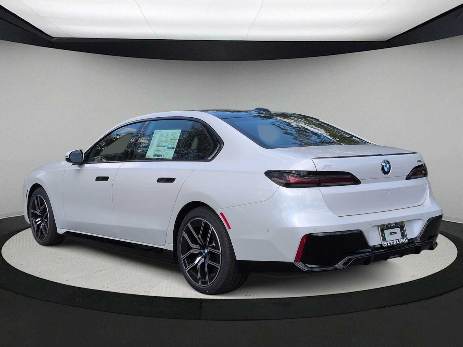 Thumbnail: 2026 BMW i7 - 6