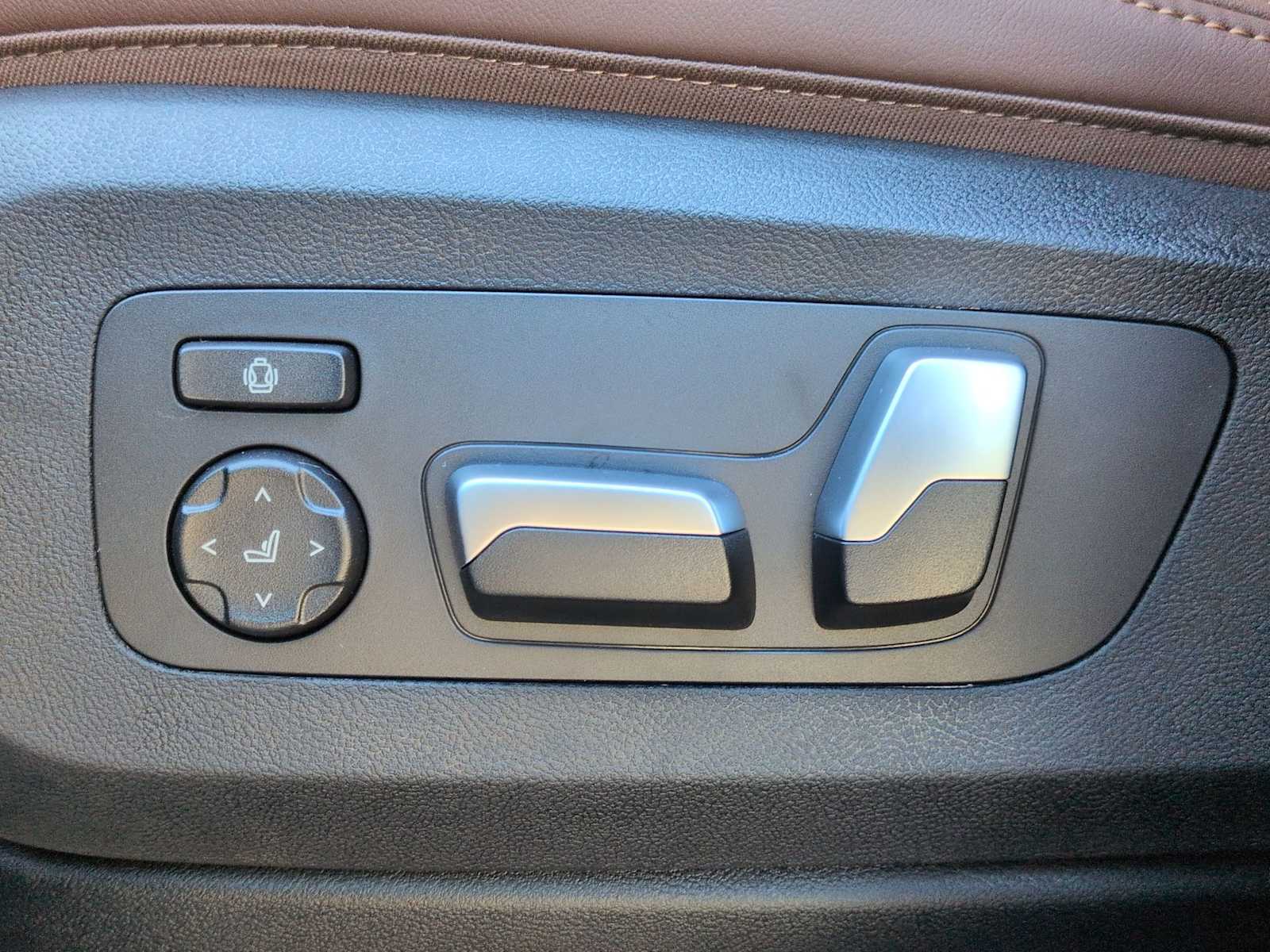 Thumbnail: 2026 BMW X6 - 18