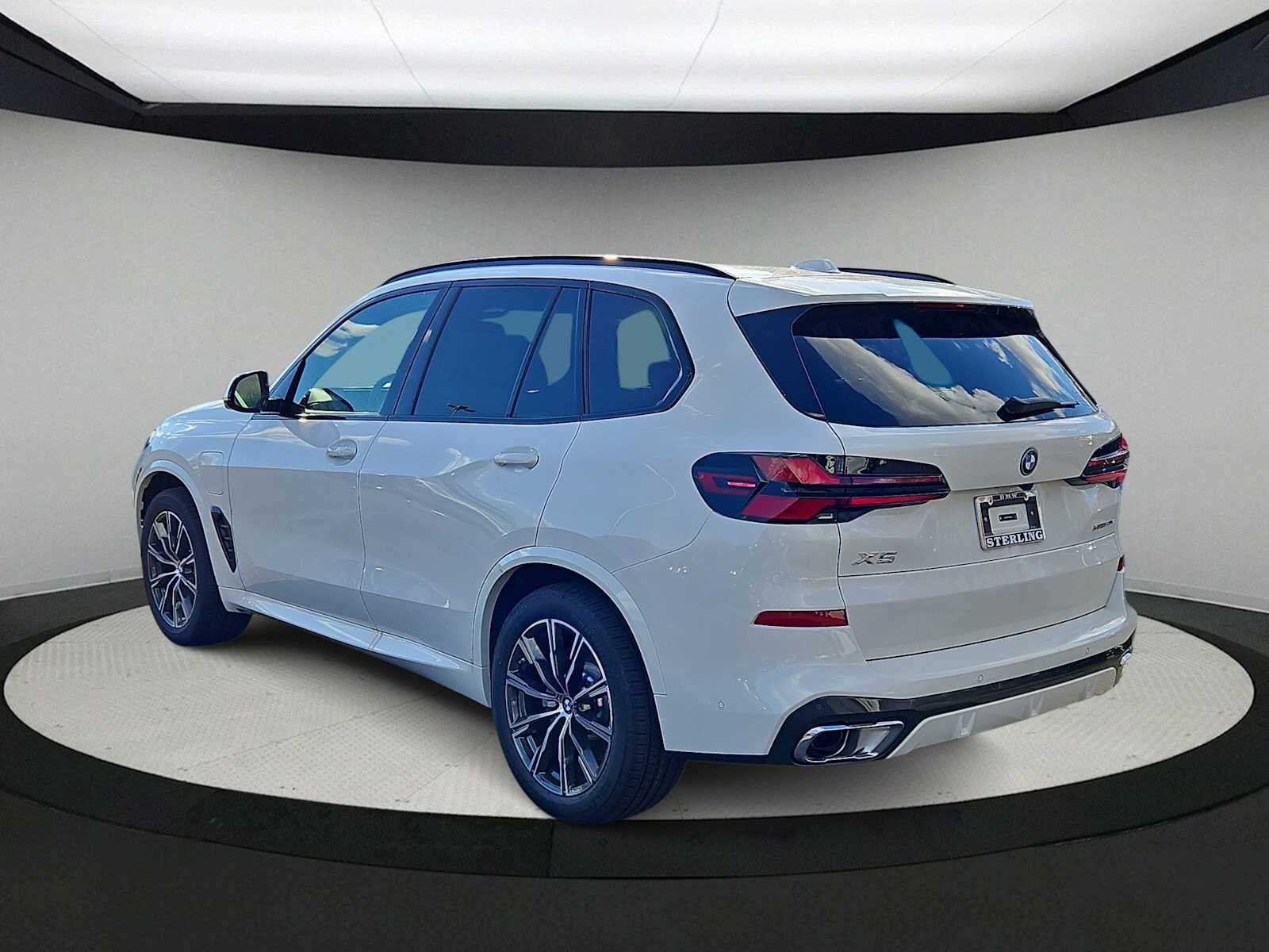 Thumbnail: 2026 BMW X5 - 6