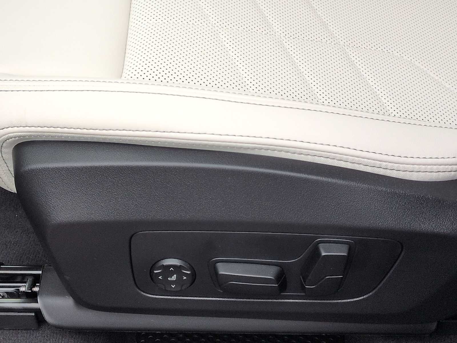 Thumbnail: 2026 BMW X1 - 18