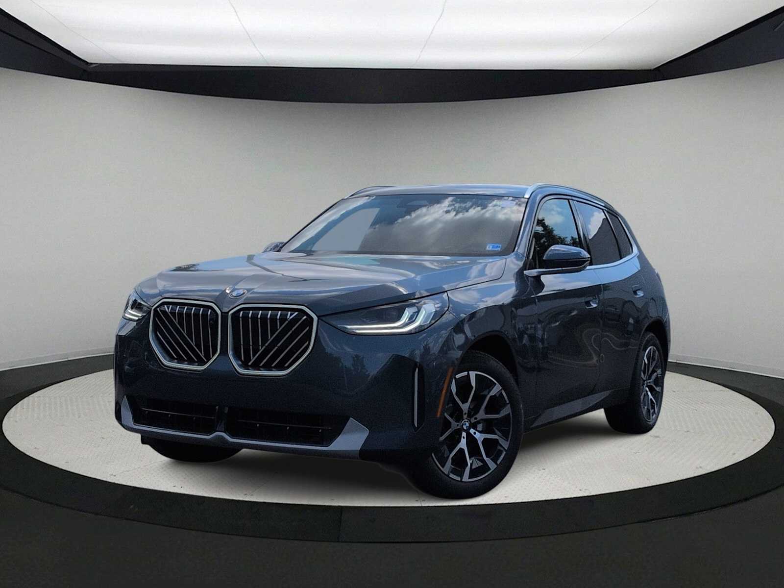 Thumbnail: 2026 BMW X3 - 1
