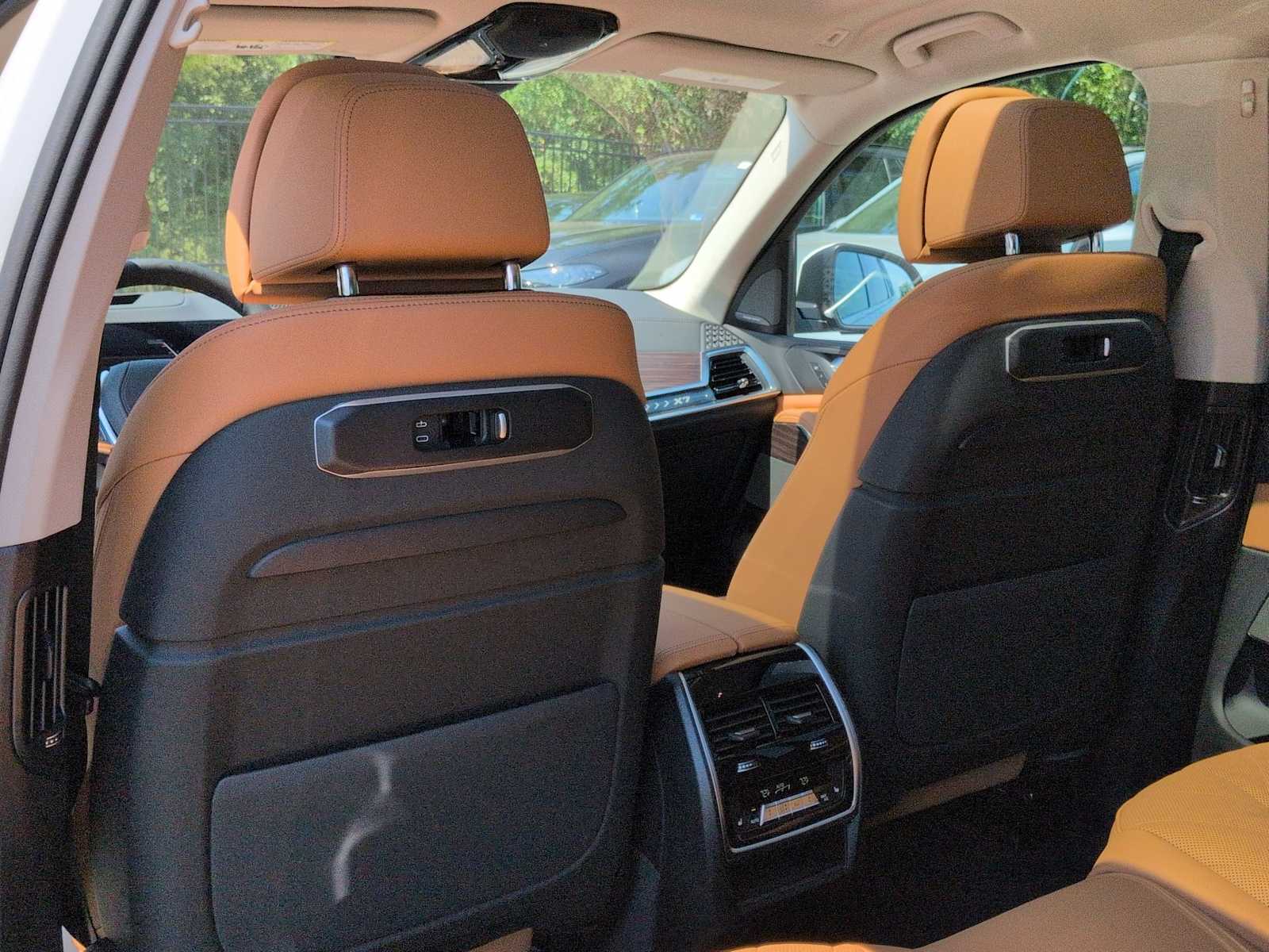 Thumbnail: 2027 BMW X7 - 19