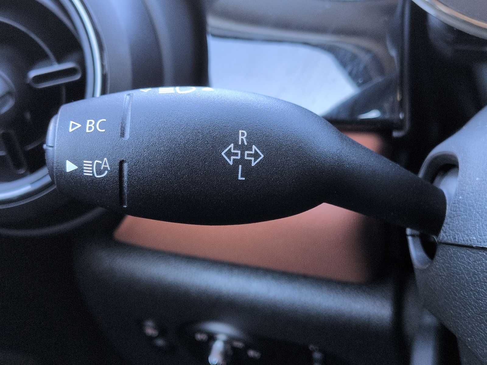 Thumbnail: 2023 MINI Cooper Hardtop - 29