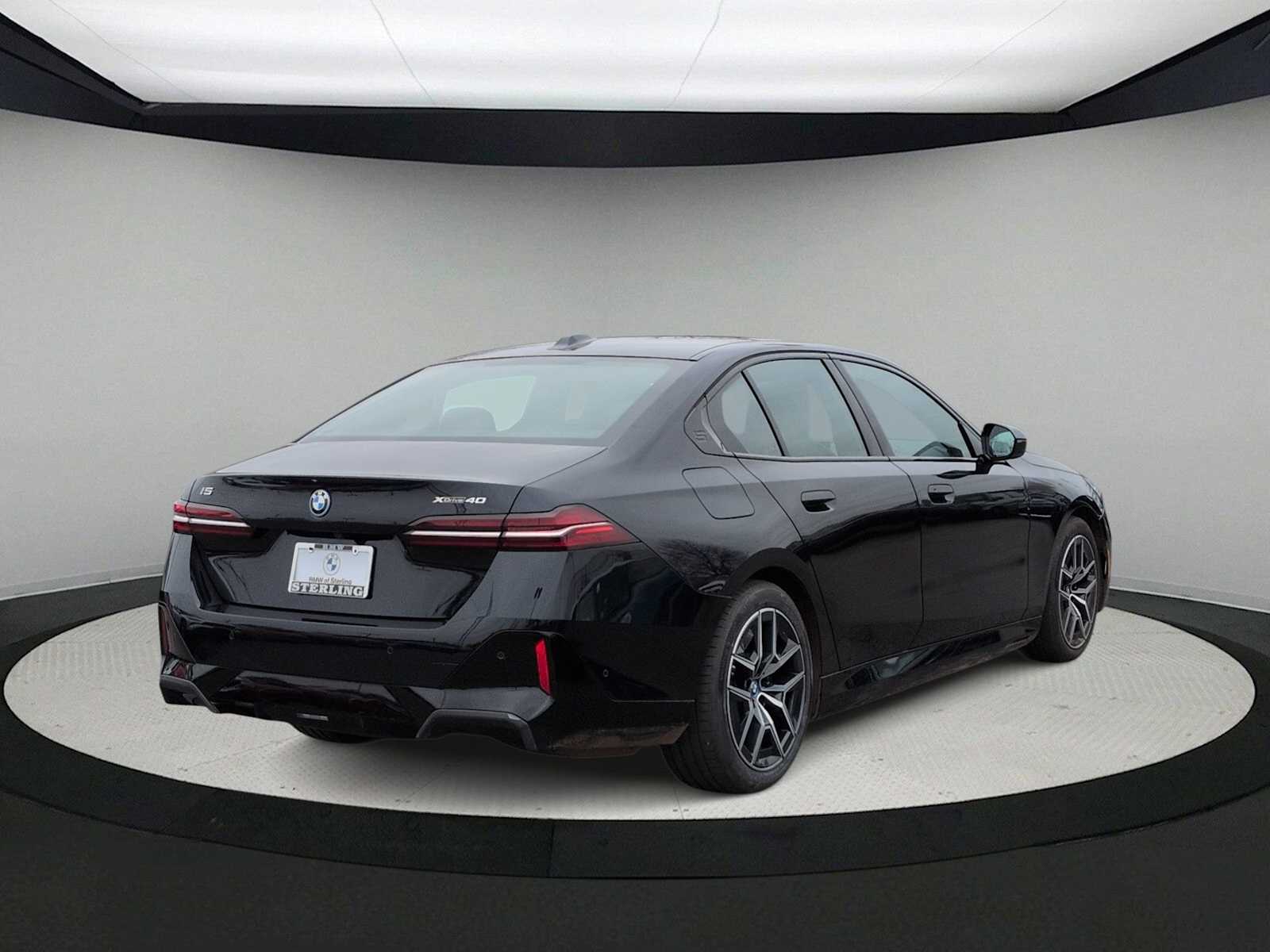 Thumbnail: 2025 BMW i5 - 8