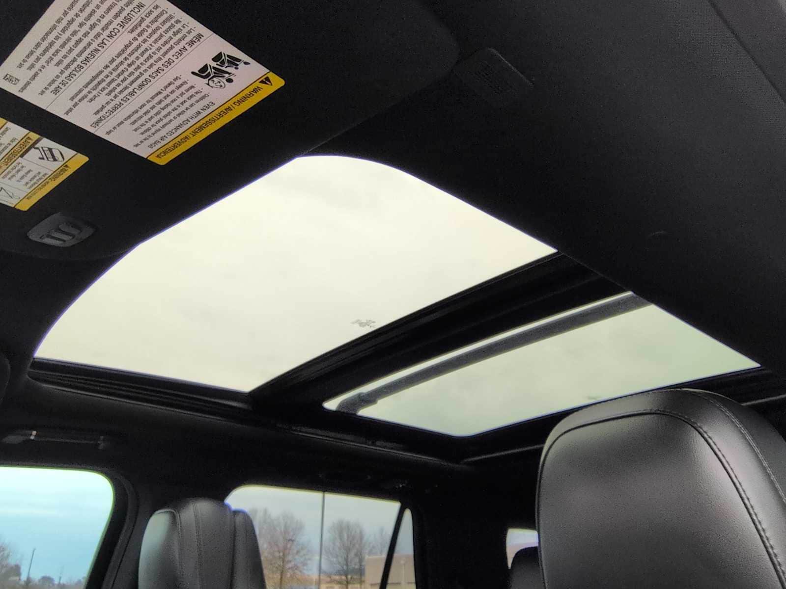 Thumbnail: 2020 Lincoln Navigator L - 19