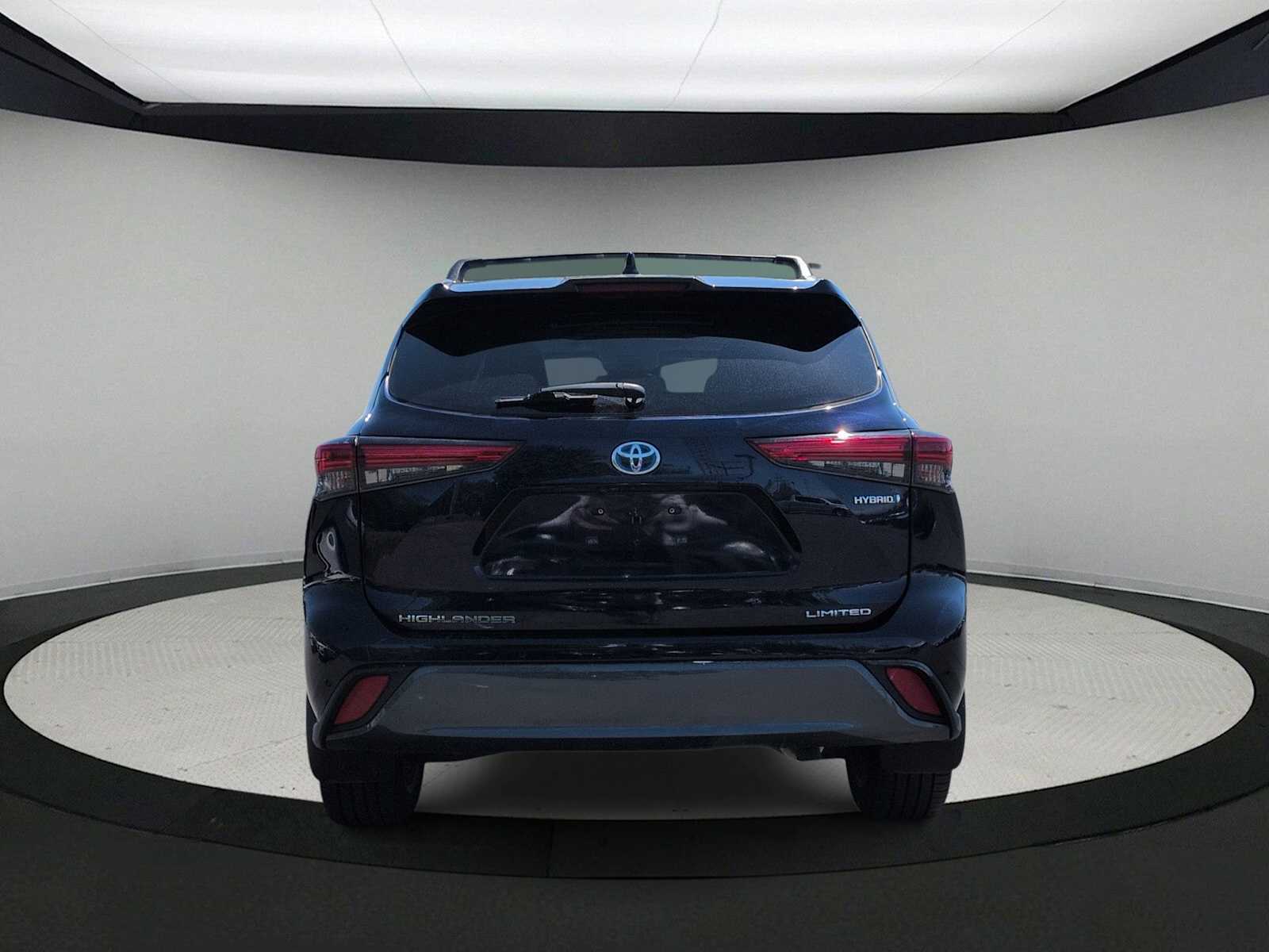 Thumbnail: 2021 Toyota Highlander - 7