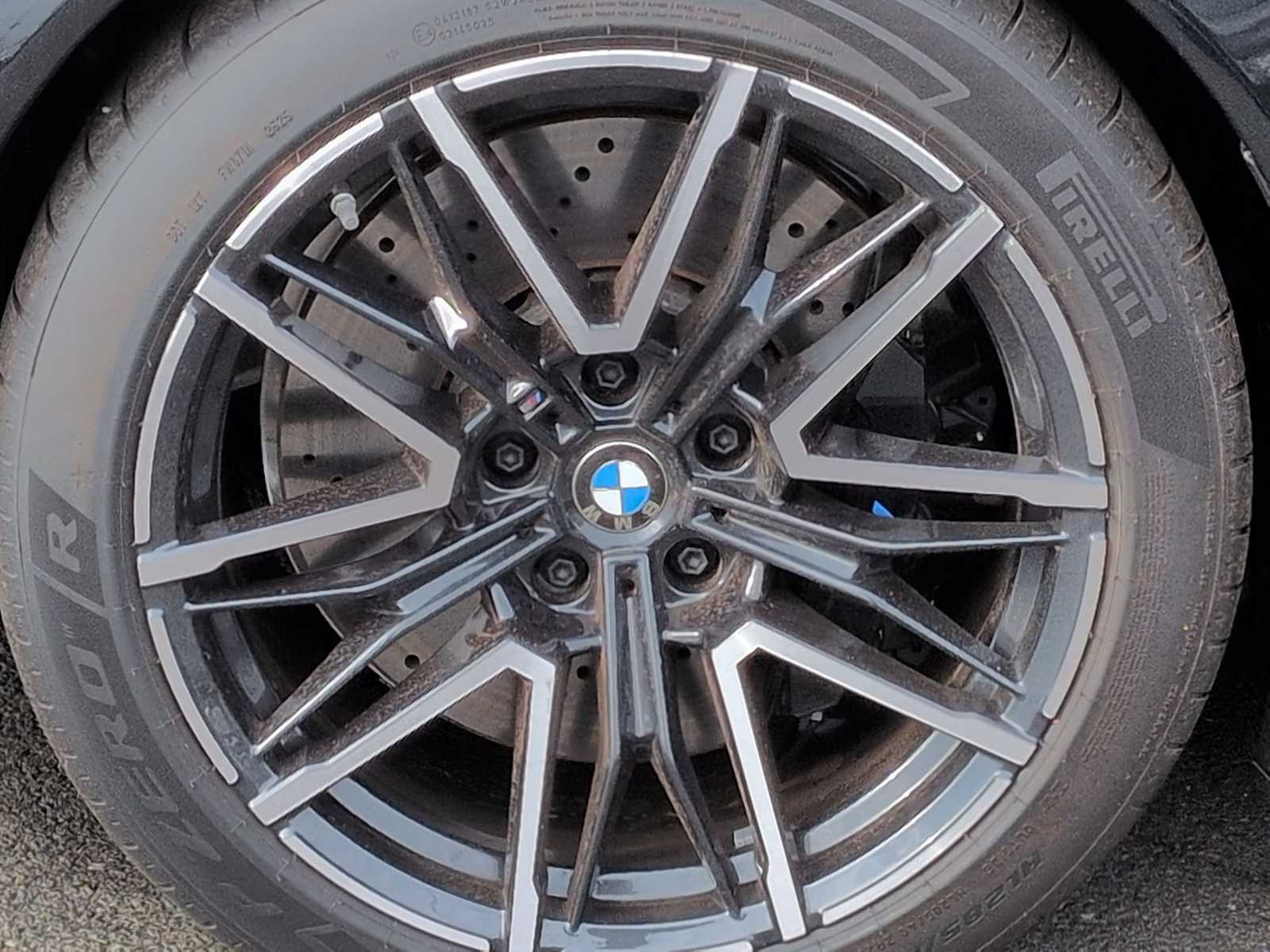 Thumbnail: 2026 BMW M5 - 14