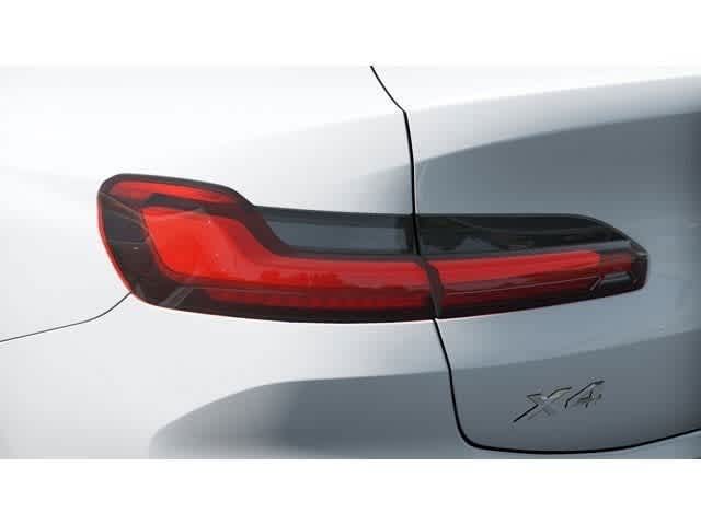 Thumbnail: 2025 BMW X4 - 8