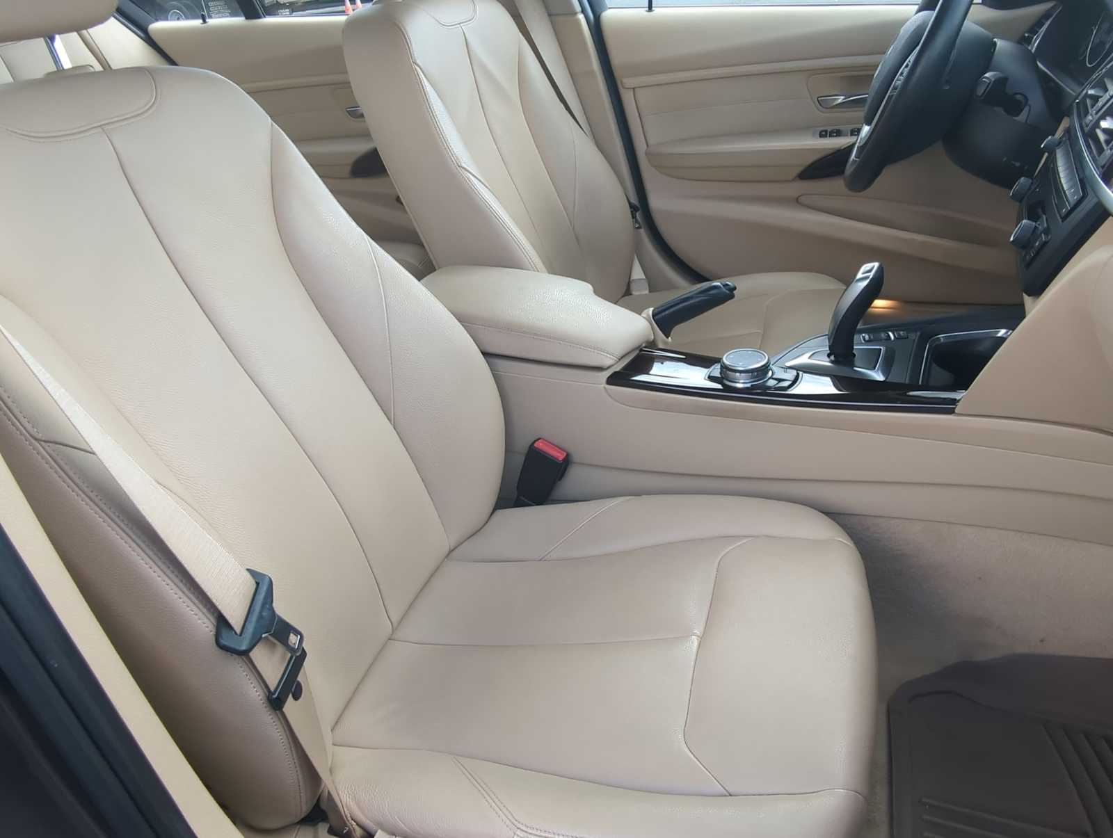Thumbnail: 2015 BMW 3 Series - 23