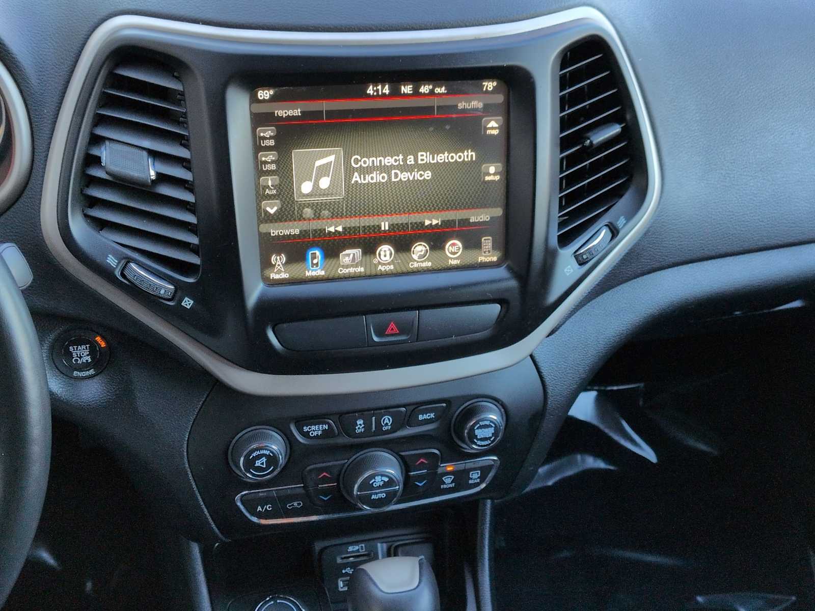 Thumbnail: 2016 Jeep Cherokee - 30