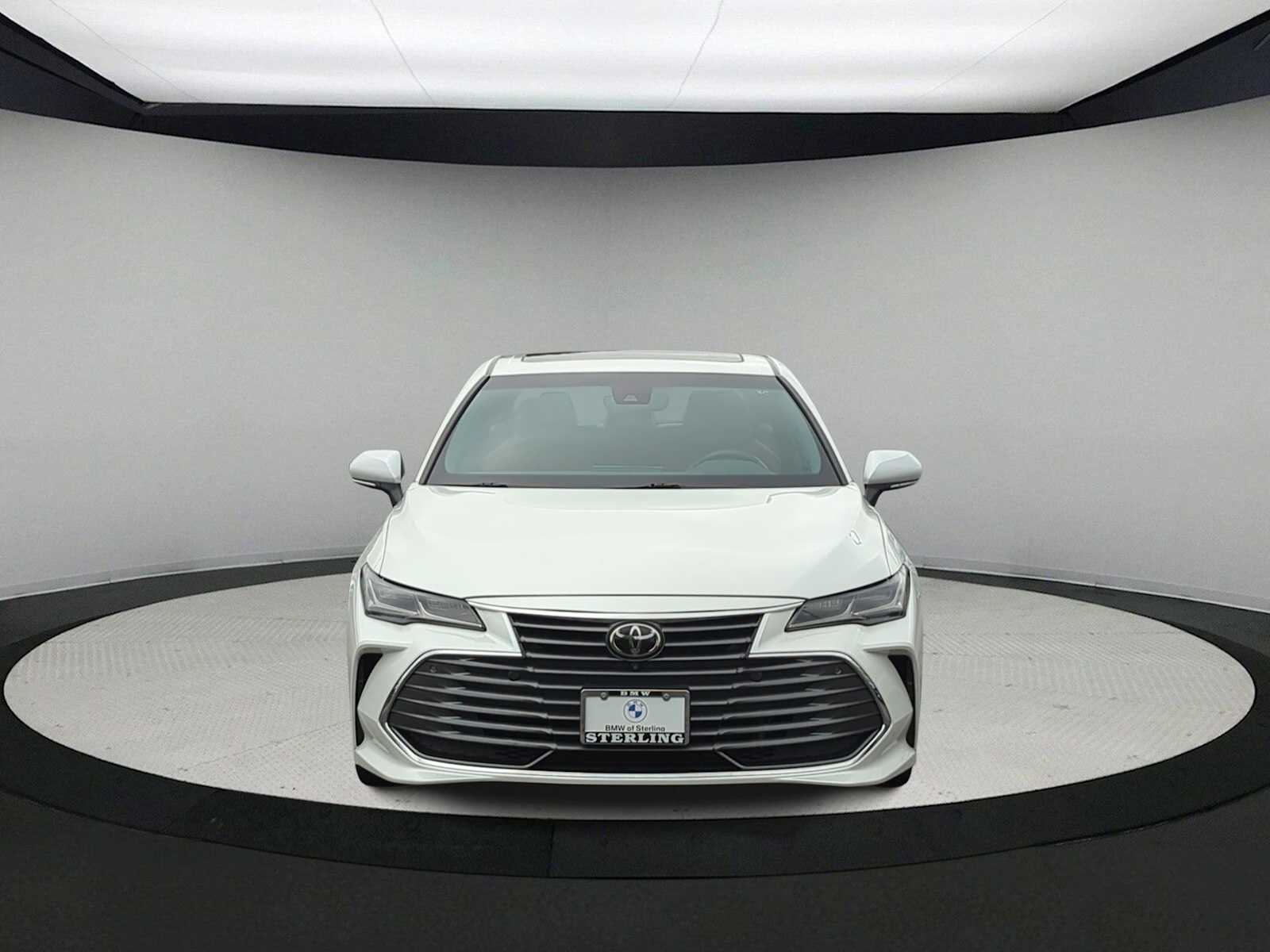 Thumbnail: 2022 Toyota Avalon - 3