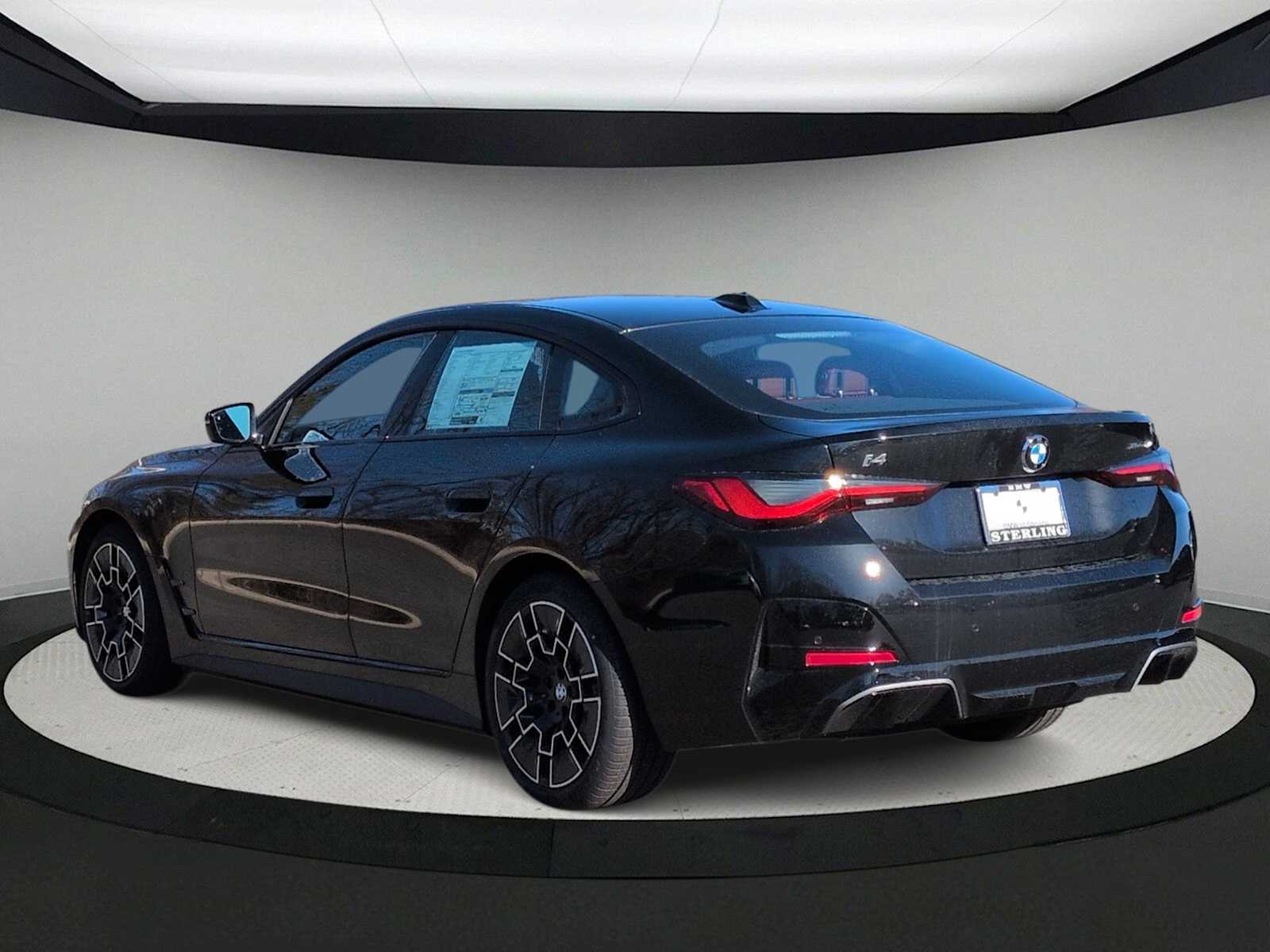 Thumbnail: 2026 BMW i4 - 6