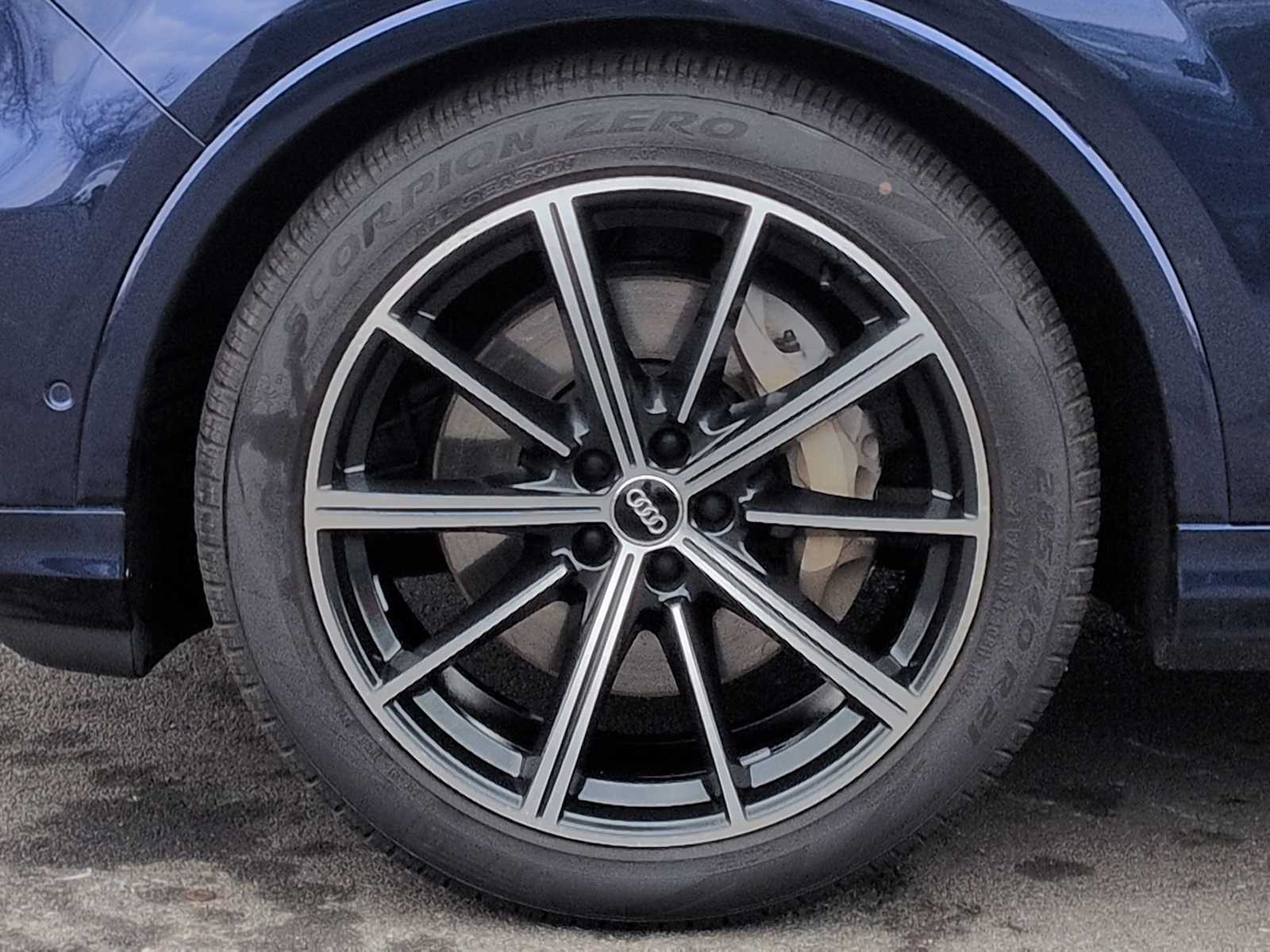 Thumbnail: 2020 Audi Q7 - 14