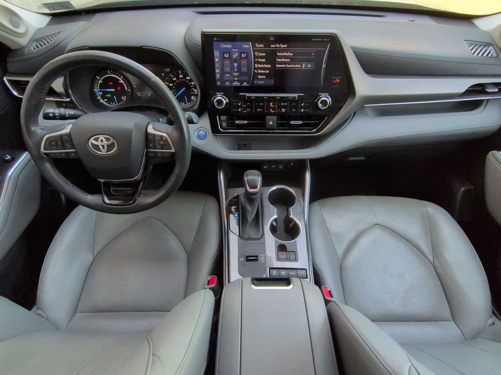 Thumbnail: 2021 Toyota Highlander - 16