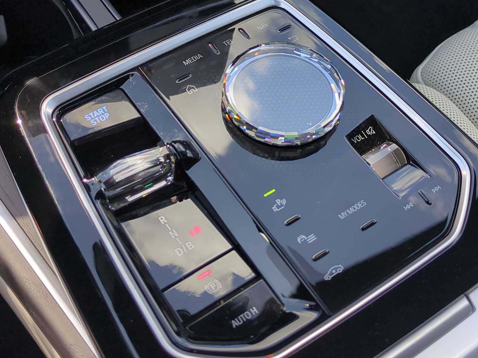 Thumbnail: 2025 BMW i7 - 33