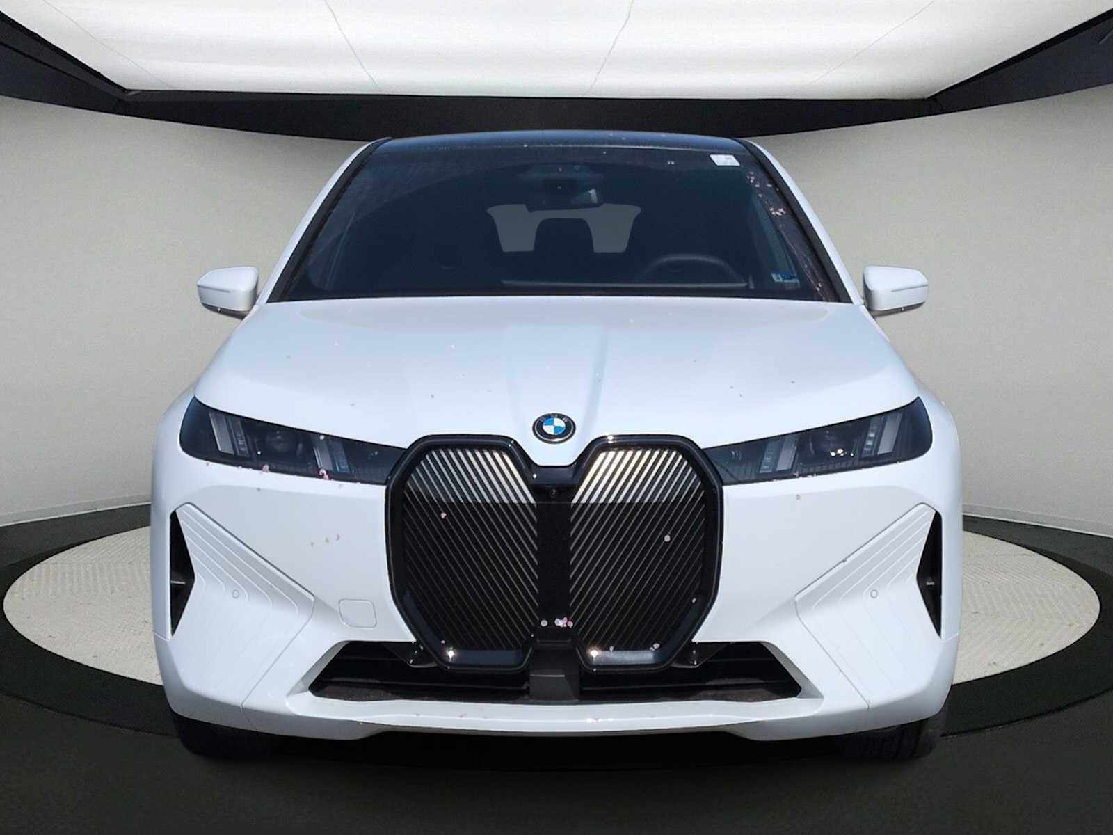 Thumbnail: 2026 BMW iX - 3