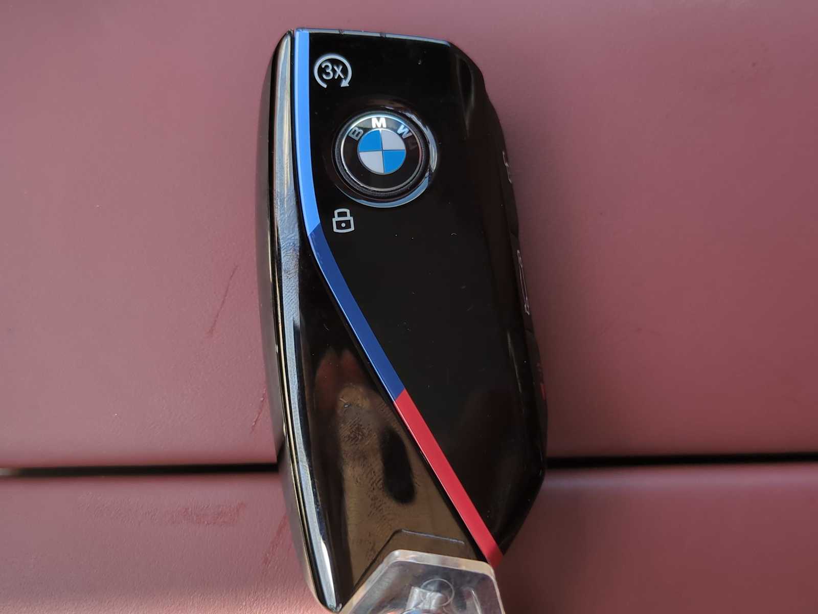 Thumbnail: 2023 BMW iX - 35