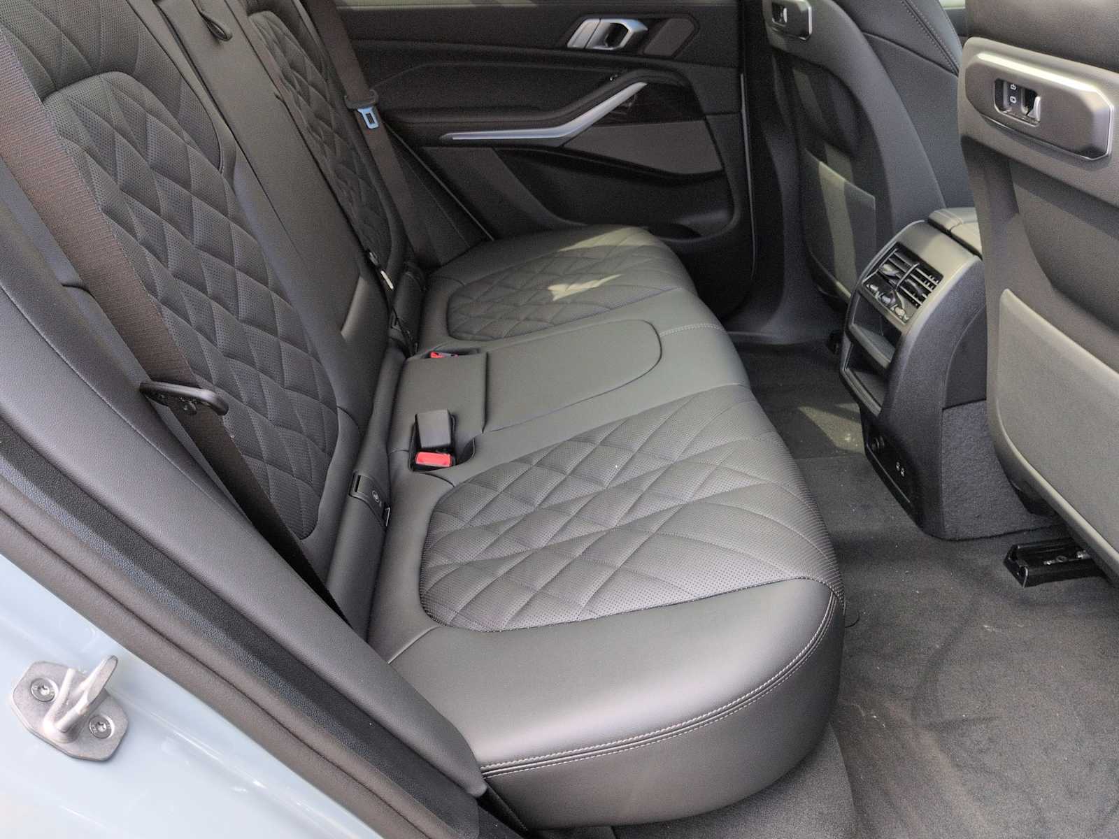 Thumbnail: 2026 BMW X5 - 22