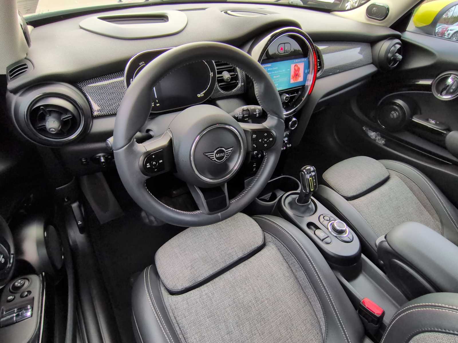 Thumbnail: 2023 MINI Cooper Hardtop - 10