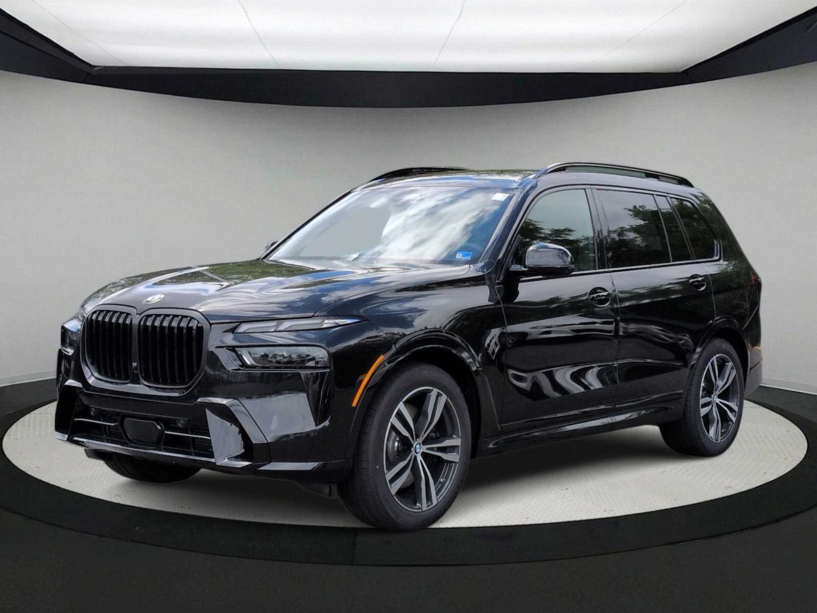 Thumbnail: 2027 BMW X7 - 4