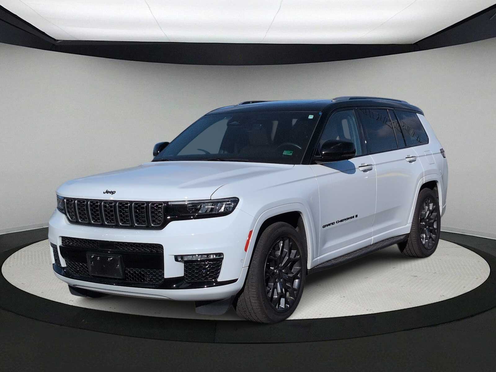 Thumbnail: 2023 Jeep Grand Cherokee - 4