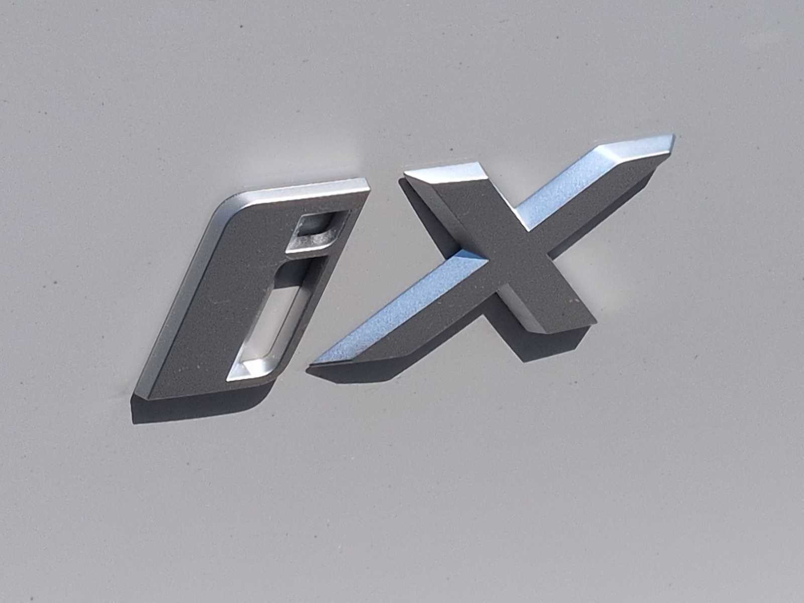 Thumbnail: 2026 BMW iX - 13