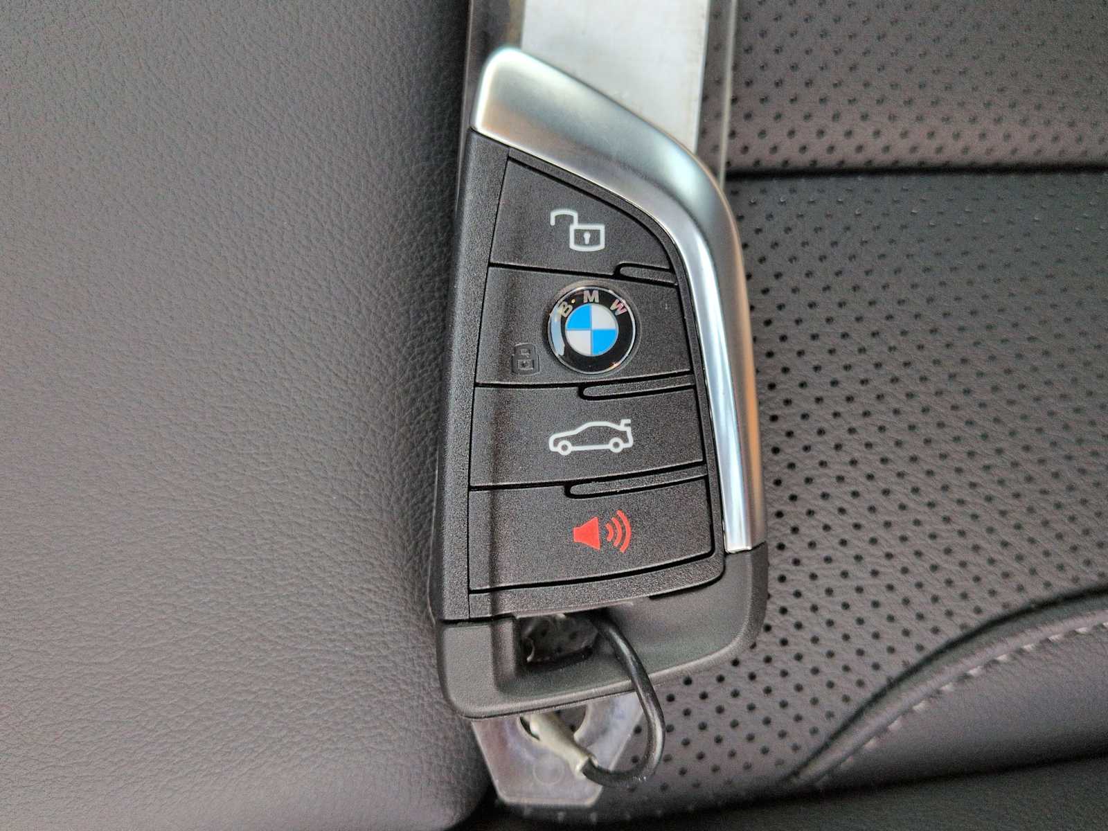 Thumbnail: 2026 BMW i4 - 37