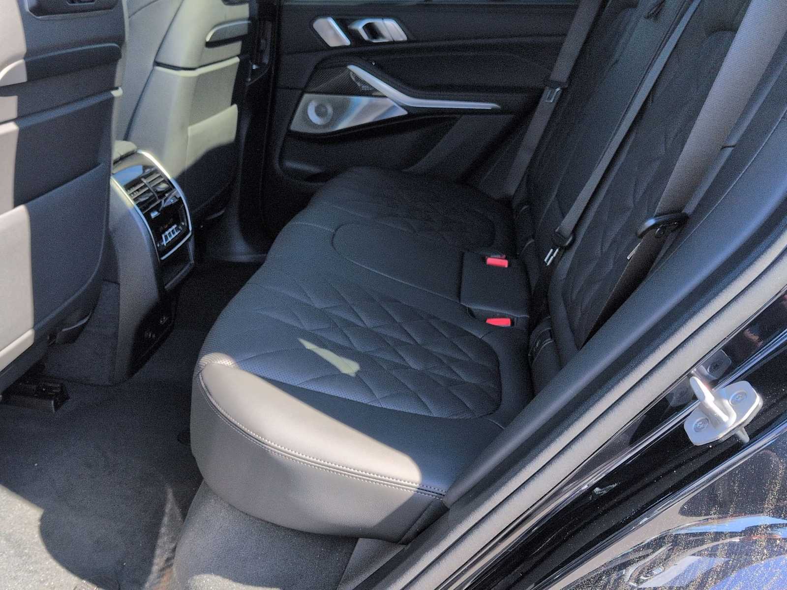 Thumbnail: 2026 BMW X5 - 21