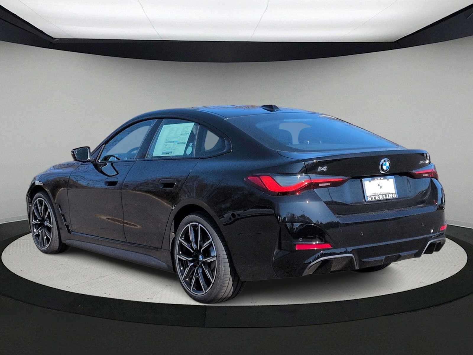 Thumbnail: 2026 BMW i4 - 6