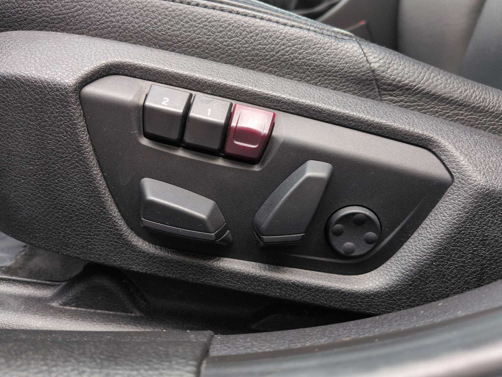 Thumbnail: 2013 BMW 3 Series - 18