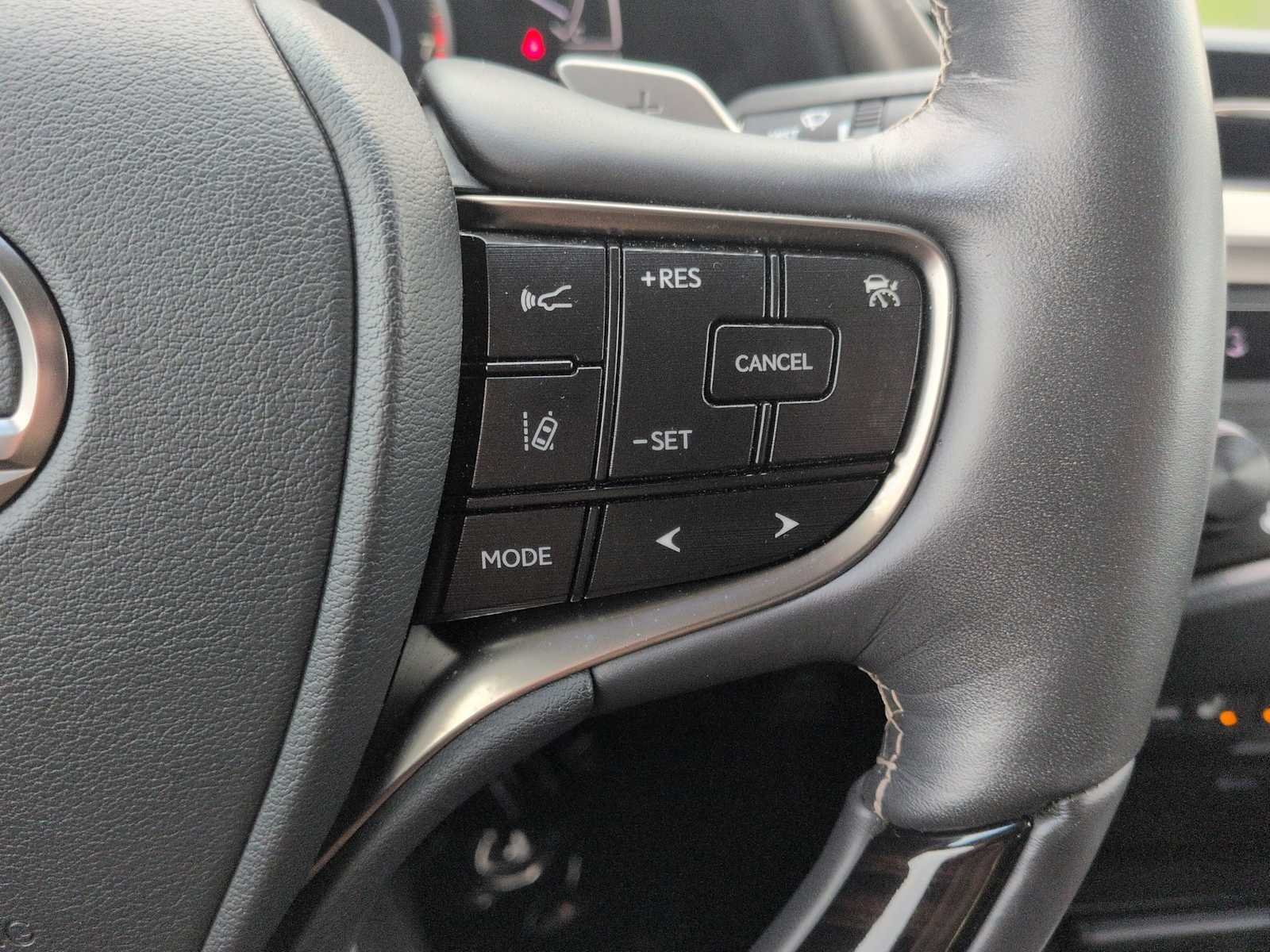 Thumbnail: 2019 Lexus ES - 27