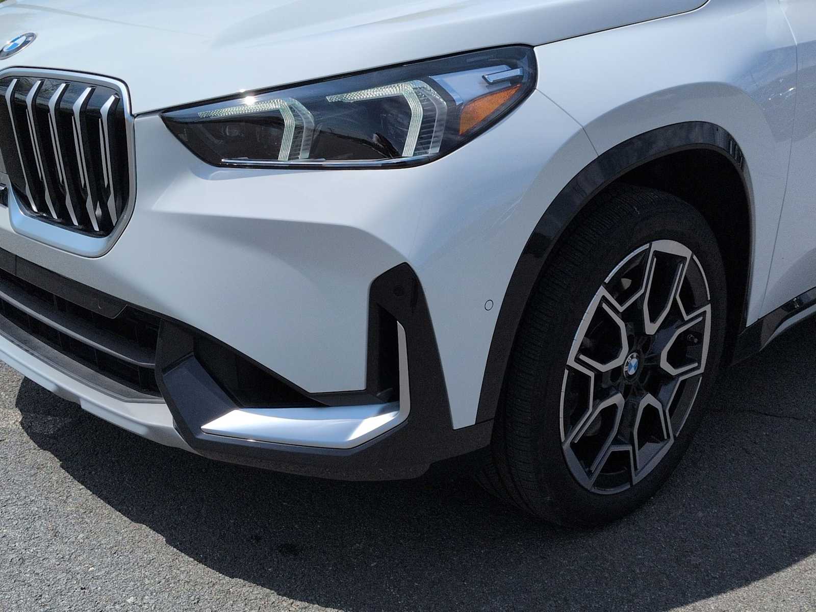 Thumbnail: 2025 BMW X1 - 11