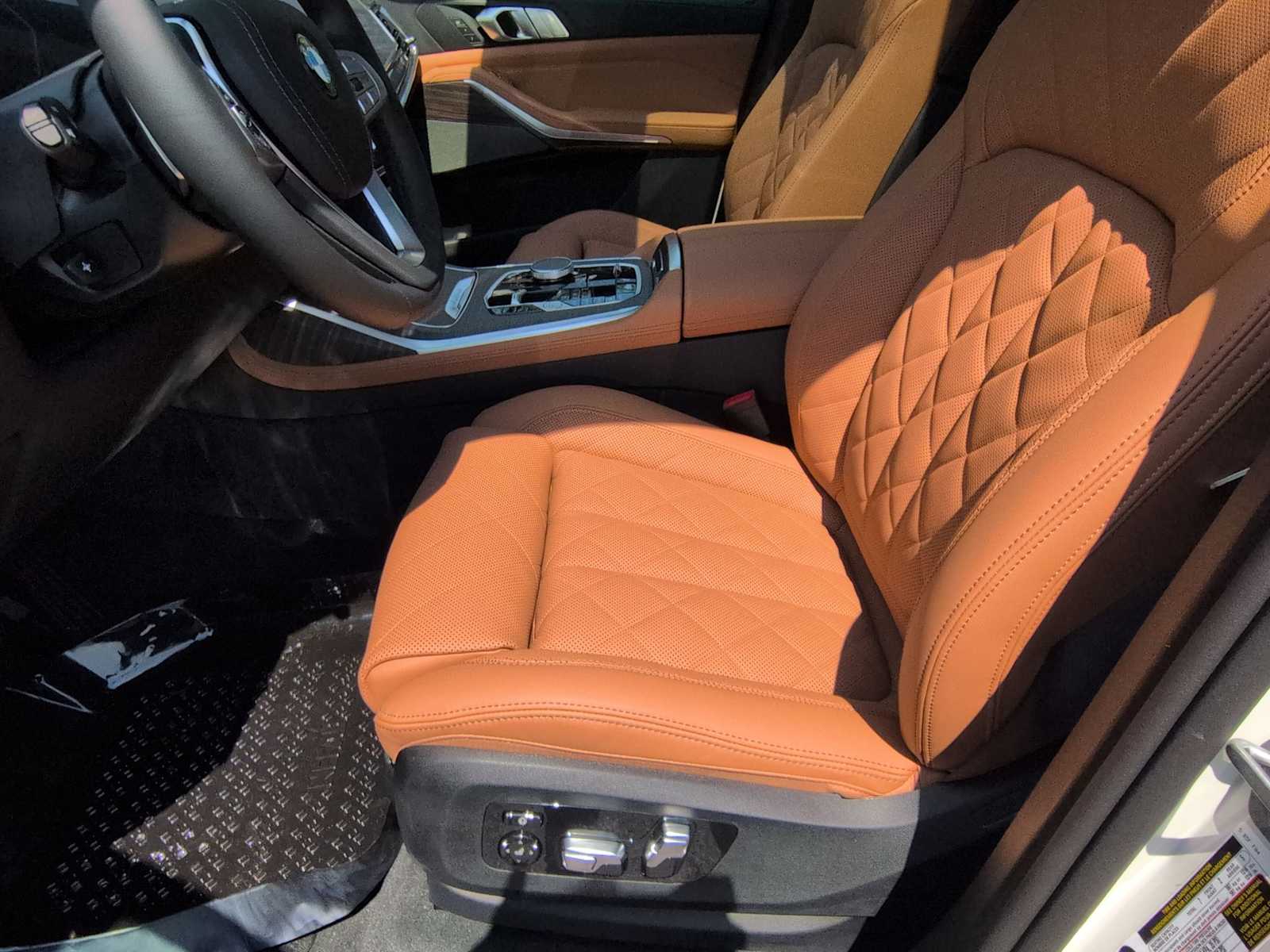 Thumbnail: 2027 BMW X7 - 17
