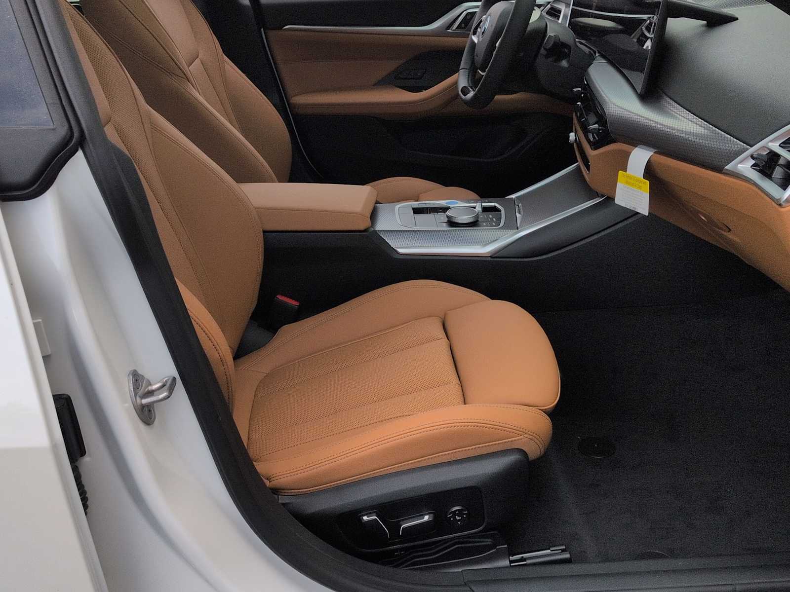 Thumbnail: 2026 BMW i4 - 24