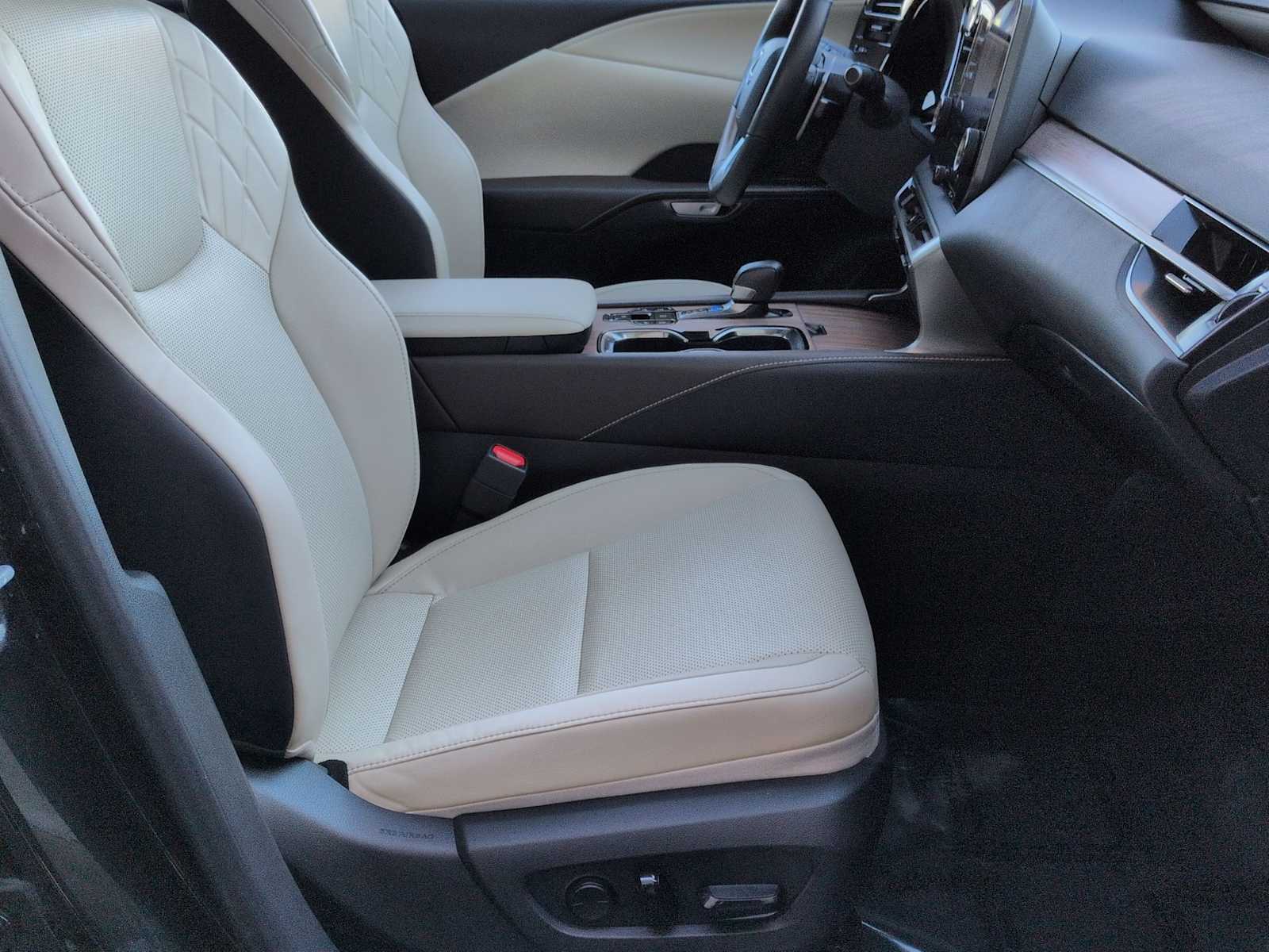 Thumbnail: 2023 Lexus RX - 24