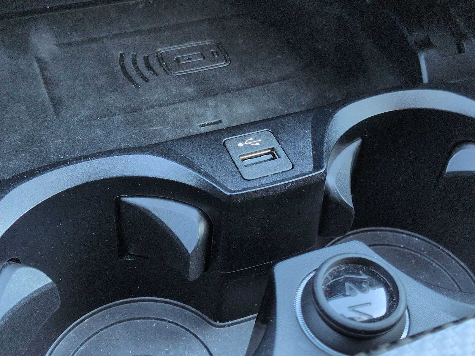 Thumbnail: 2023 BMW i4 - 33