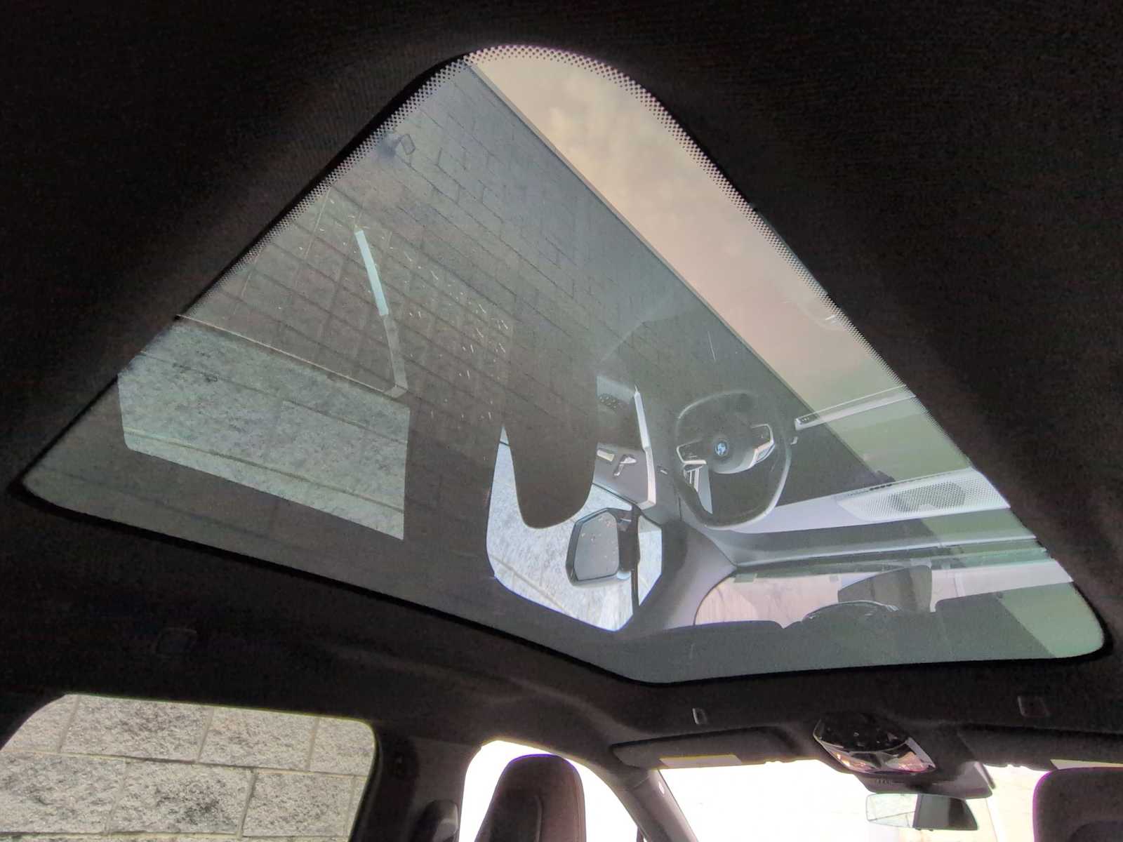 Thumbnail: 2025 BMW iX - 22