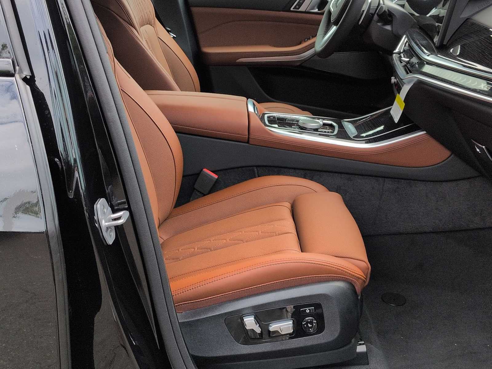Thumbnail: 2026 BMW X5 - 24